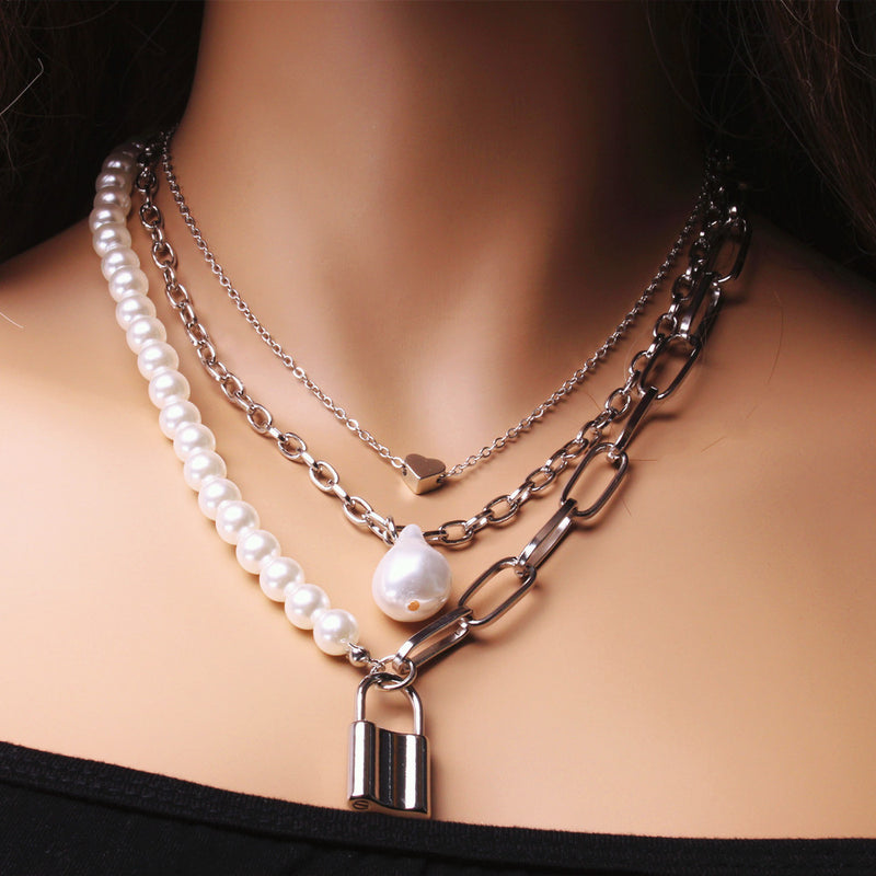 Baroque Pearl Small Lock Peach Heart Multilayer Necklace