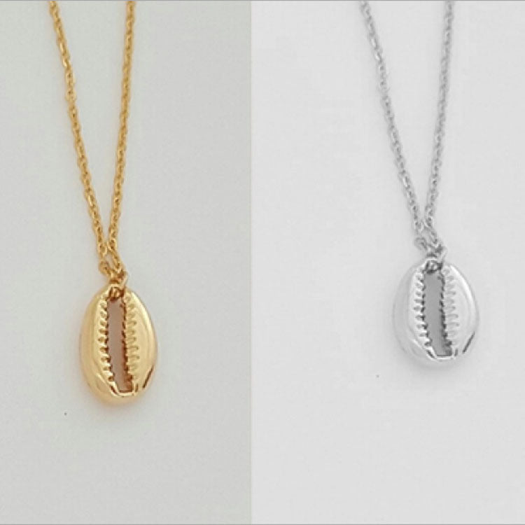 Gold-plated shell necklace