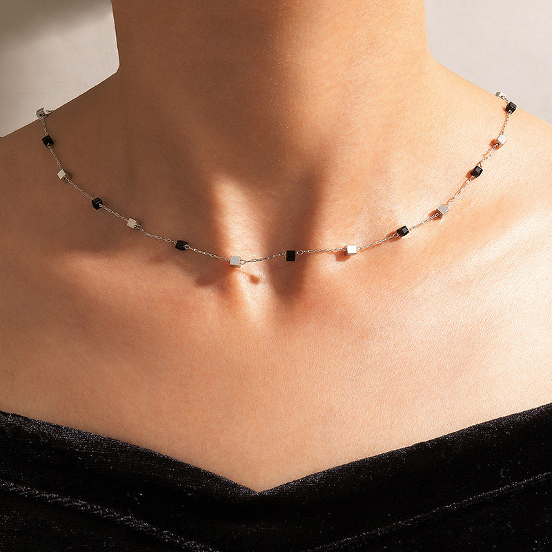 Women's Three-dimensional Square Simple Necklace Short