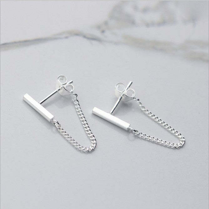 Small and simple fashion chain earrings