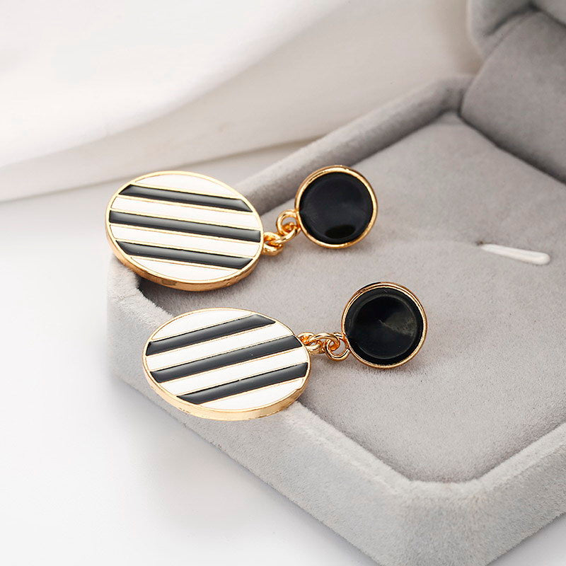 Women Stud Earrings Unquie Design Geometric Ear Jewelry