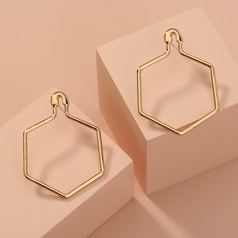 Simple personality with diamond pin earrings, fashion accessories