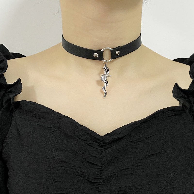 Punk Personality Leather Short Necklace Women's Clavicle Ring