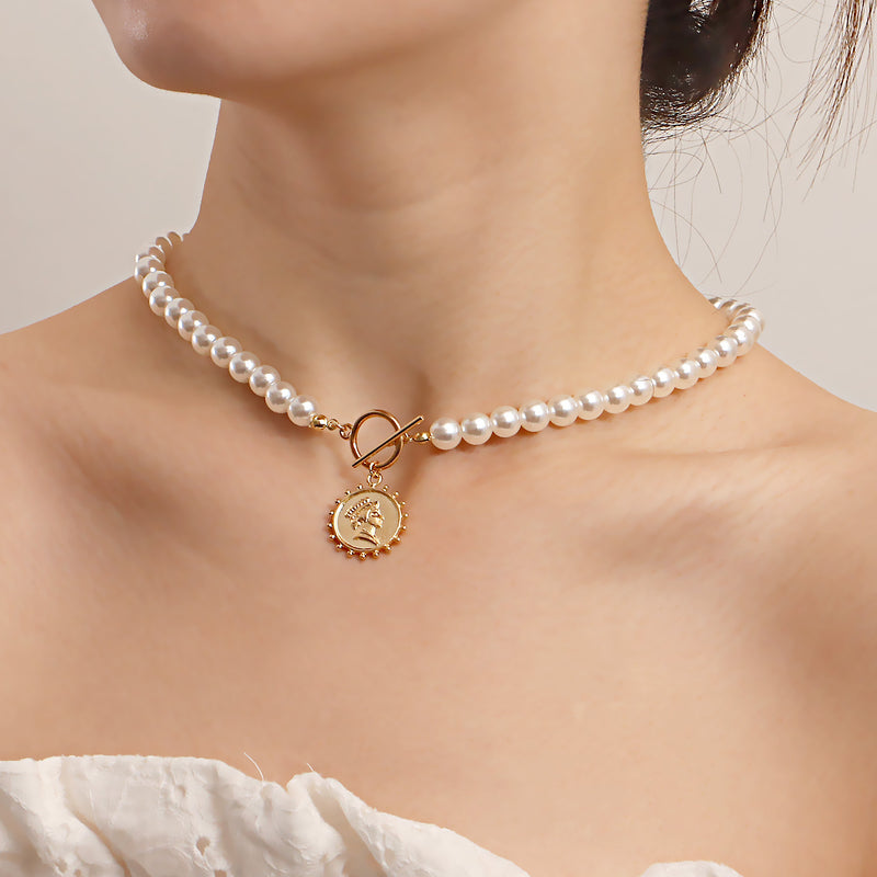 Ins Style  Pearl Necklace Queen  Pendant