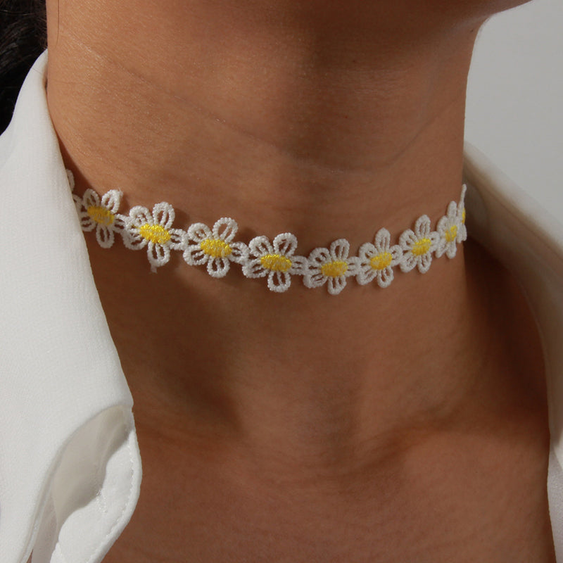 Beautiful Flowers Simple Clavicle Chain