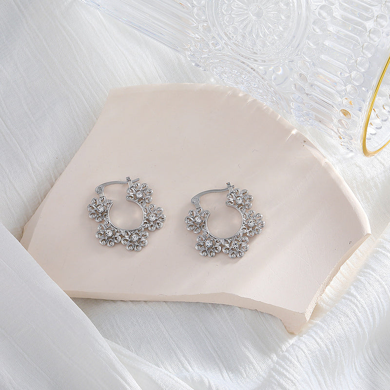 Retro Ethnic Style Full Of Diamond Flower Earrings Temperament