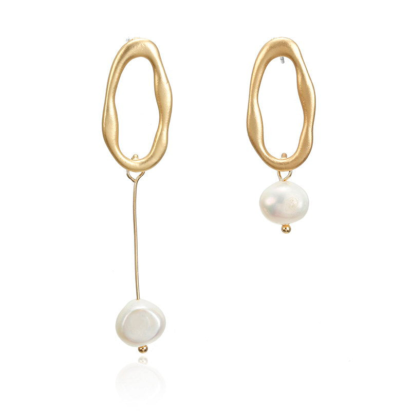 European And American Style Asymmetric Alloy Pearl Earrings