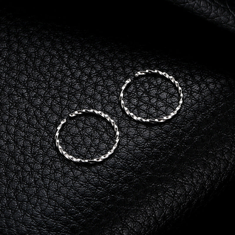 European And American Simple Twist Circle  Ear Clip