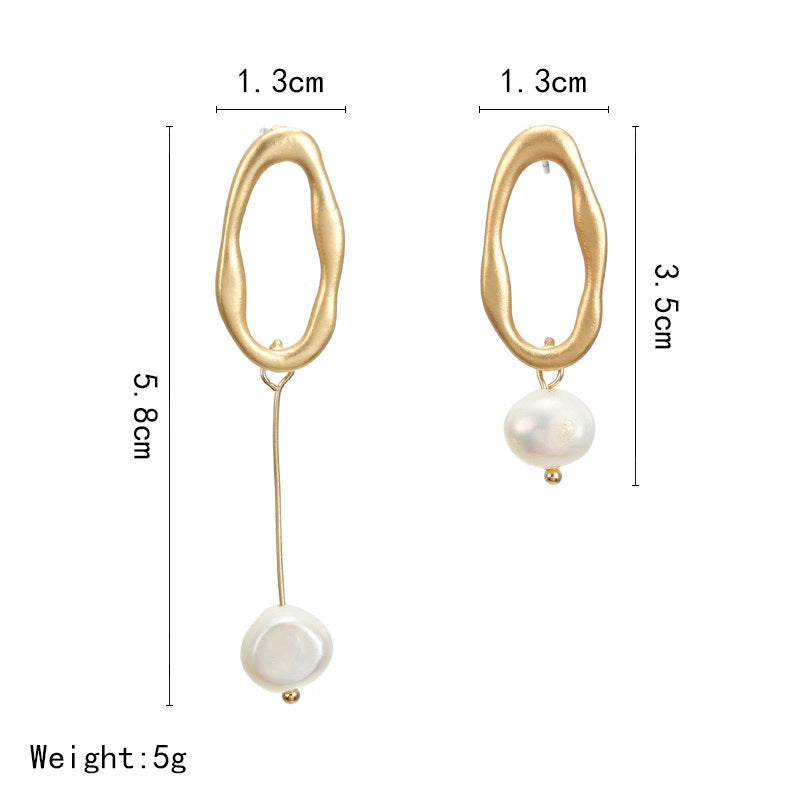 European And American Style Asymmetric Alloy Pearl Earrings