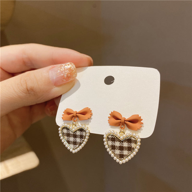 Temperament Niche Peach Heart Earrings Japanese And Korean Style