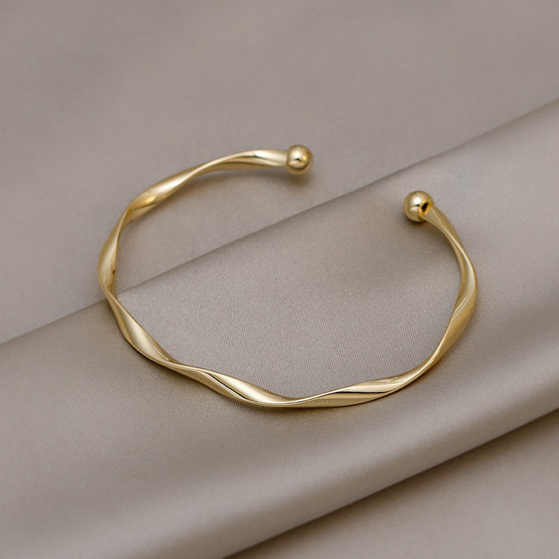 Minimalist Twist Gold-tone Alloy Bracelet