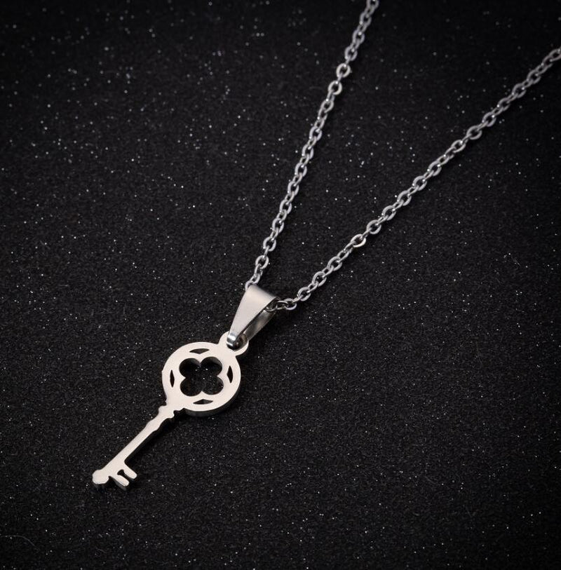 Stainless Steel Temperament Simple Key Clavicle Chain