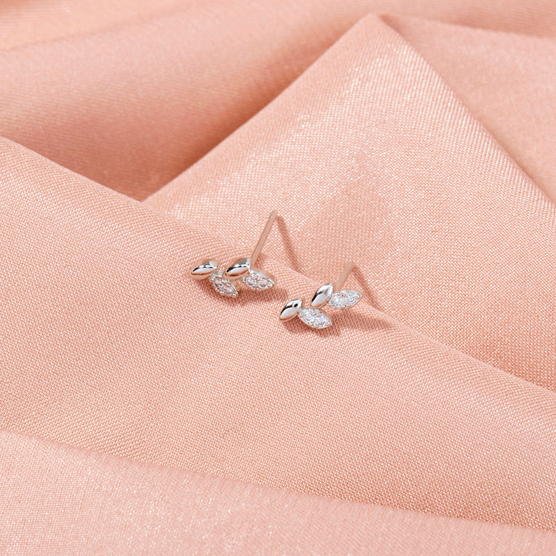 Small and versatile daily commuter double earrings micro-inlaid zircon leaf basic earrings