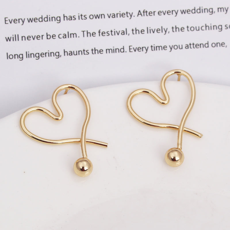 Simple And Fashionable Love Heart-shaped Pure Metal Earrings