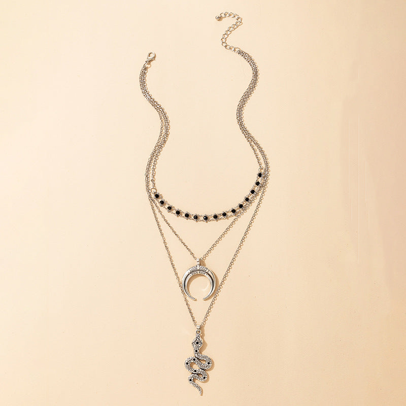Personalized Fashion Moon Snake Shape Black Horn Pendant Necklace