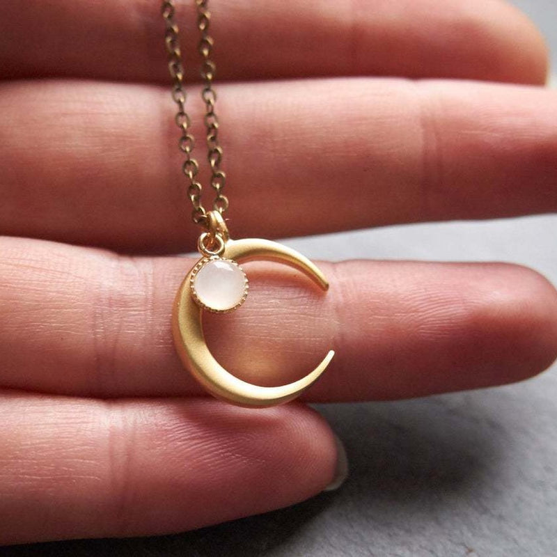 Ethnic Wind Moon Cow Horn Moonstone Alloy Necklace