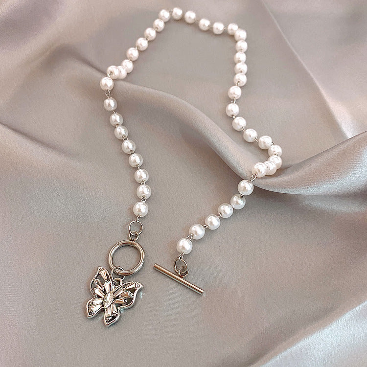 Frosty Wind Pearl Butterfly Clavicle Chain