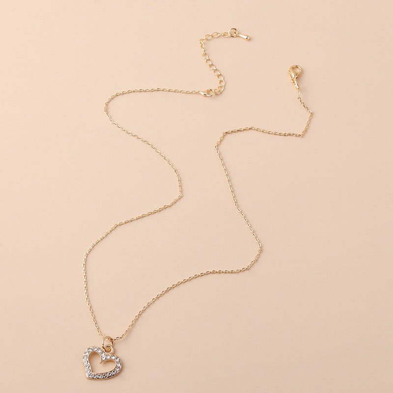 Beautiful Heart-Shaped Pendant Necklace Love Clavicle Chain