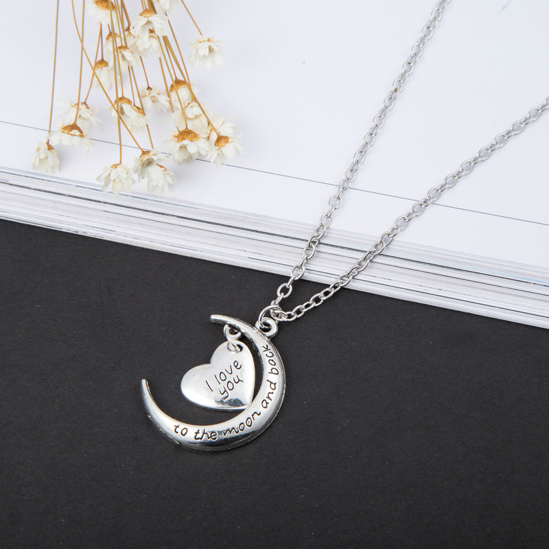 Female Clavicle Chain Environmentally Friendly Electroplating Crescent Pendant Necklace